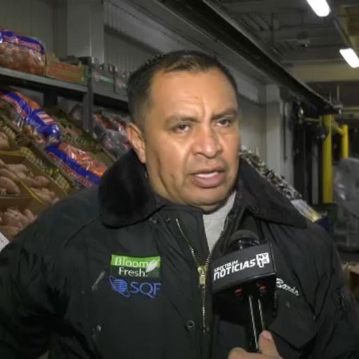 Trabajan para que no falte comida en la mesa por Acción de Gracias